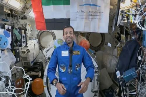 گفتگوی فضانورد اماراتی از ایستگاه فضایی با حاکم دوبی