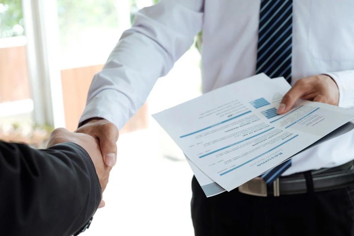 کاریابی و استخدام حرفه ای باش