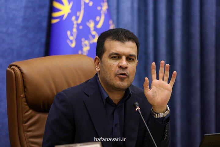 موضع افشین در رابطه با اعطای مجوز تاکسی اینترنتی کسب و کارها را ناامید نکنیم